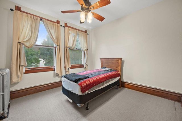 546 N 32nd STREET, Milwaukee, WI 53208