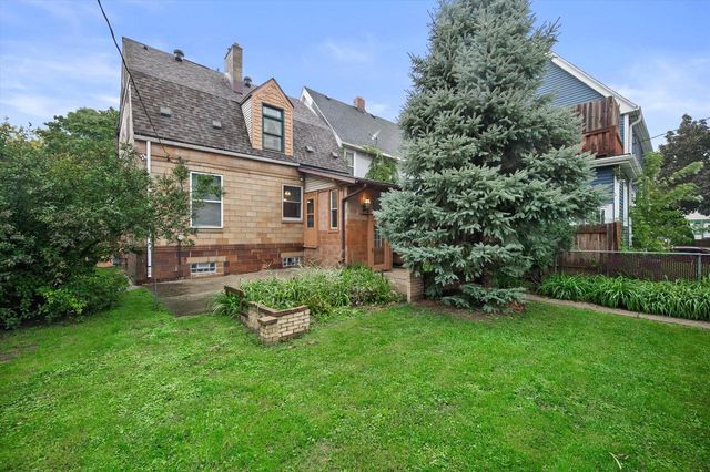 546 N 32nd STREET, Milwaukee, WI 53208