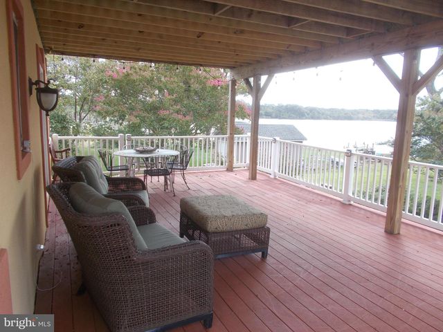 2115 LAKE DR, Pasadena, MD 21122