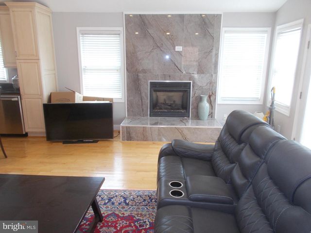 2115 LAKE DR, Pasadena, MD 21122