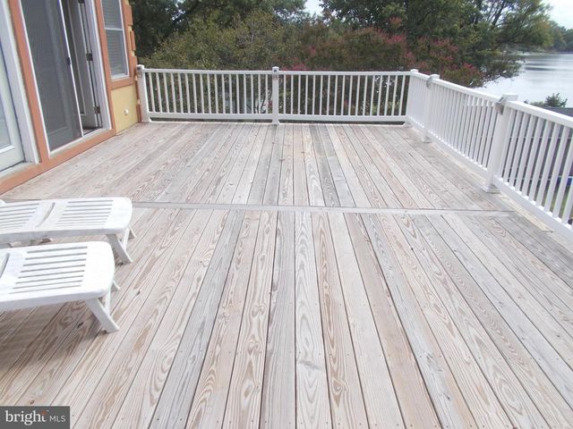 2115 LAKE DR, Pasadena, MD 21122