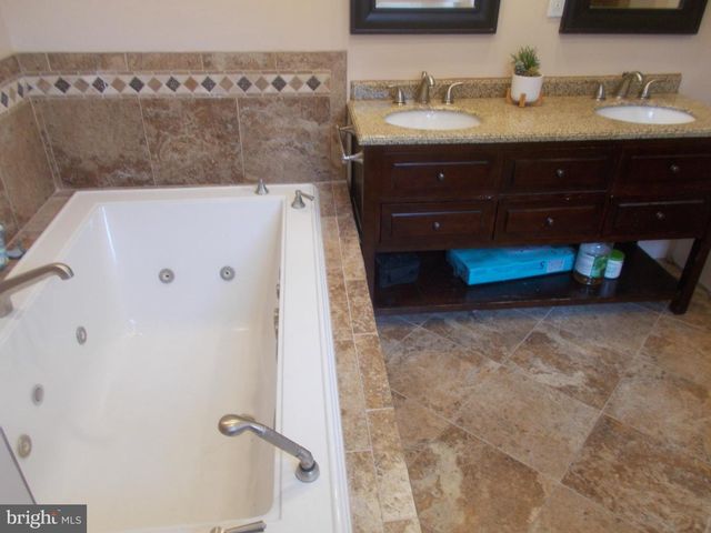 2115 LAKE DR, Pasadena, MD 21122