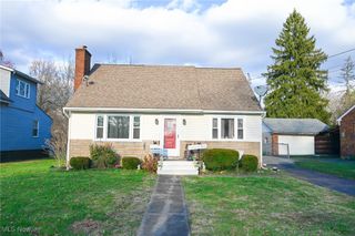 1728 Parkman Road NW, Warren, OH 44485