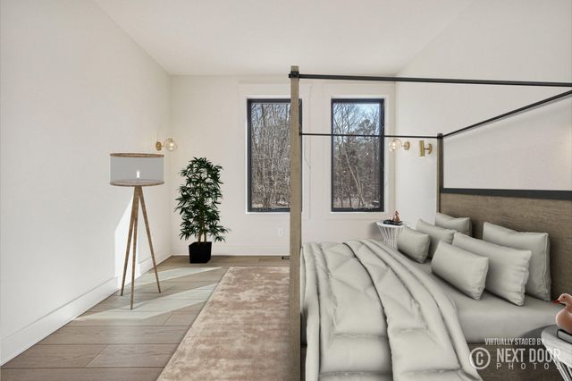 2578 Lakeshore Drive, Saugatuck Twp, MI 49408