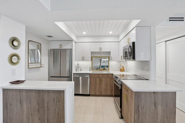 3912 S Ocean Boulevard 704, Highland Beach, FL 33487