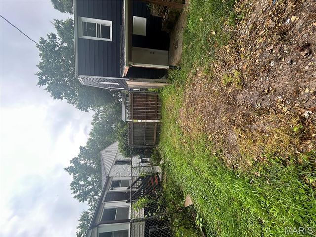 9386 Golden Gate Road, Rock Hill, MO 63144