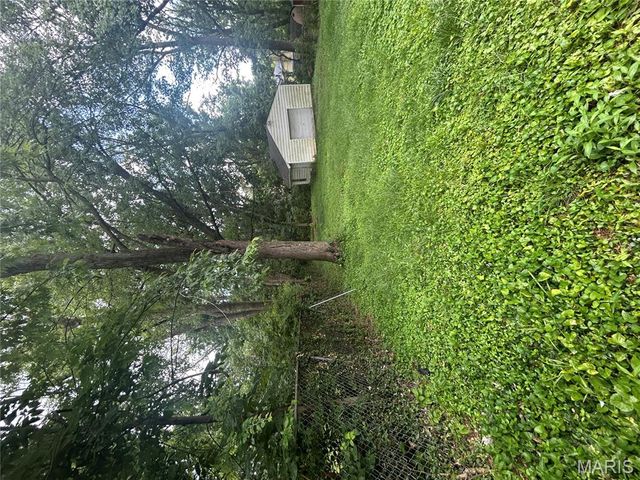 9386 Golden Gate Road, Rock Hill, MO 63144
