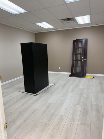 8070 21 Mile Road, Shelby Twp, MI 48317