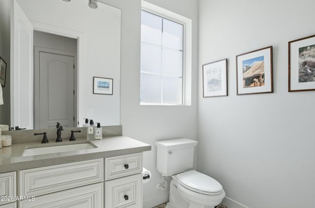 40 W Frier Drive, Phoenix, AZ 85021