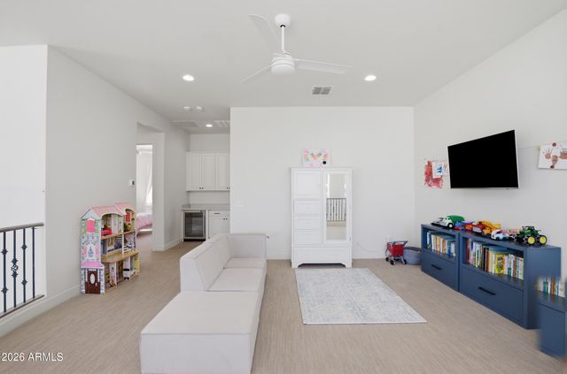 40 W Frier Drive, Phoenix, AZ 85021