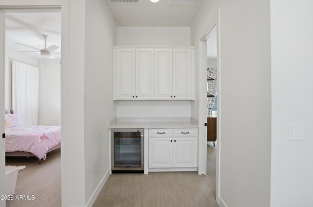 40 W Frier Drive, Phoenix, AZ 85021