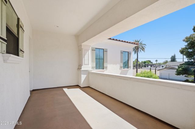 40 W Frier Drive, Phoenix, AZ 85021