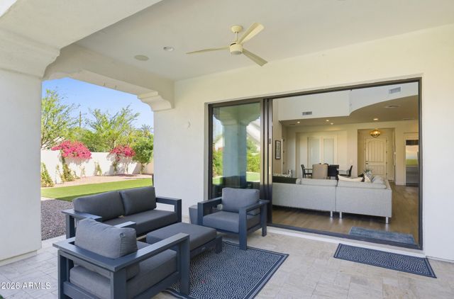 40 W Frier Drive, Phoenix, AZ 85021