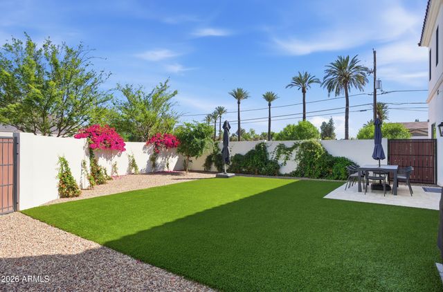 40 W Frier Drive, Phoenix, AZ 85021