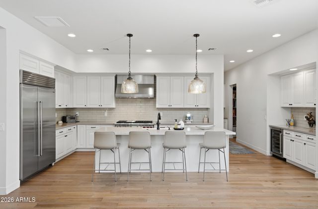 40 W Frier Drive, Phoenix, AZ 85021