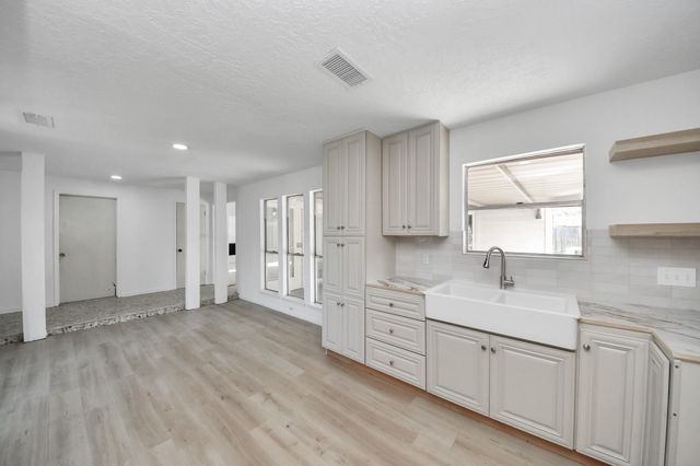 1750 Hilton Head Drive, Missouri City, TX 77459