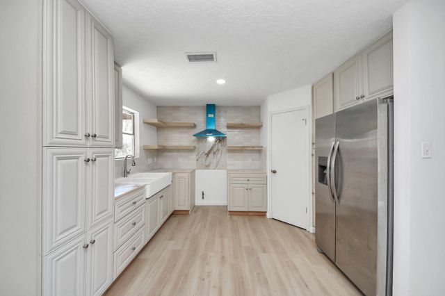 1750 Hilton Head Drive, Missouri City, TX 77459