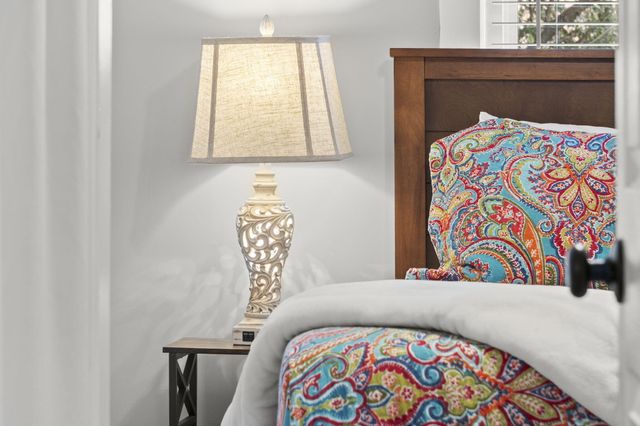 407 W College Street, Branson, MO 65616