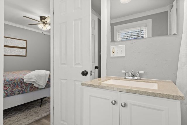 407 W College Street, Branson, MO 65616