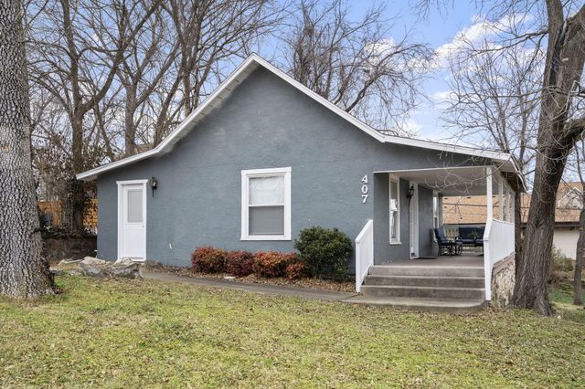 407 W College Street, Branson, MO 65616