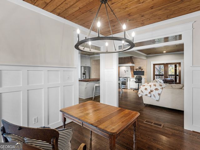 915 Rocky Creek Road, Hampton, GA 30228