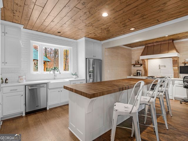 915 Rocky Creek Road, Hampton, GA 30228