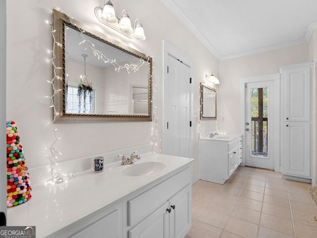 915 Rocky Creek Road, Hampton, GA 30228