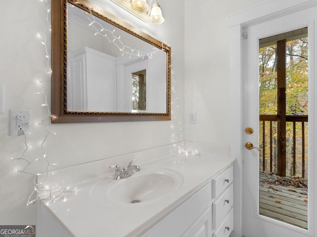 915 Rocky Creek Road, Hampton, GA 30228