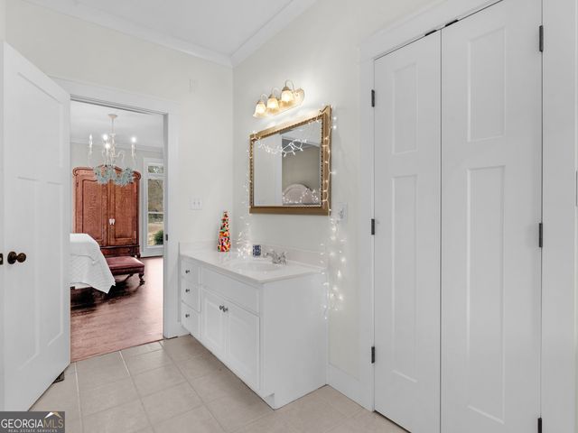 915 Rocky Creek Road, Hampton, GA 30228