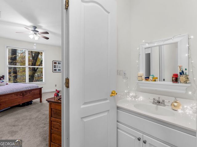 915 Rocky Creek Road, Hampton, GA 30228