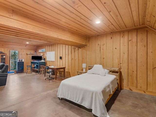 915 Rocky Creek Road, Hampton, GA 30228