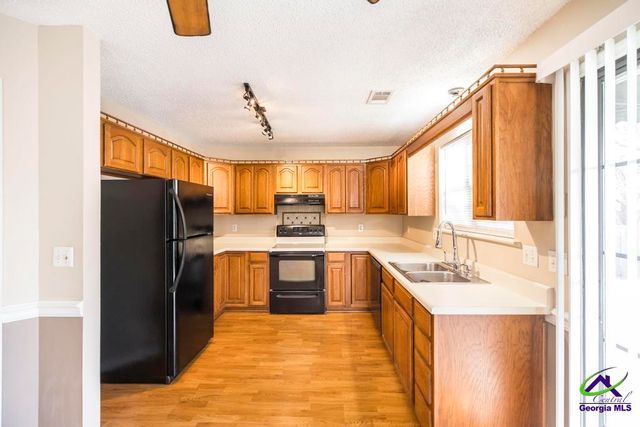 104 Pebblebrook East, Warner Robins, GA 31088