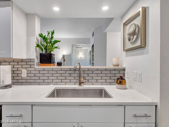 14950 W MOUNTAIN VIEW Boulevard 2107, Surprise, AZ 85374