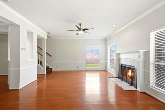 3126 Waters View Drive, Sugar Land, TX 77478