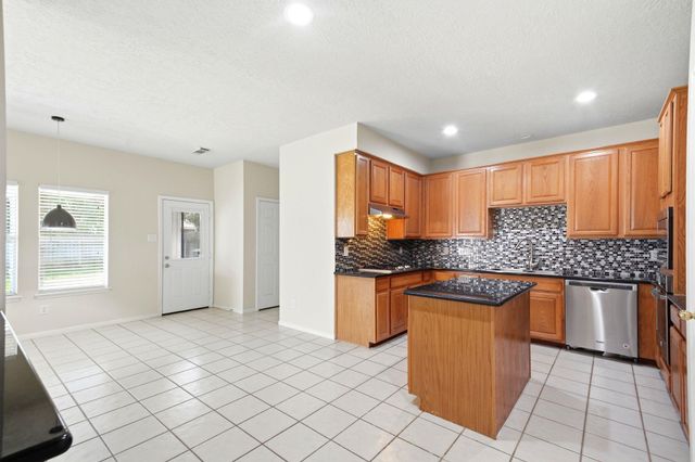 3126 Waters View Drive, Sugar Land, TX 77478