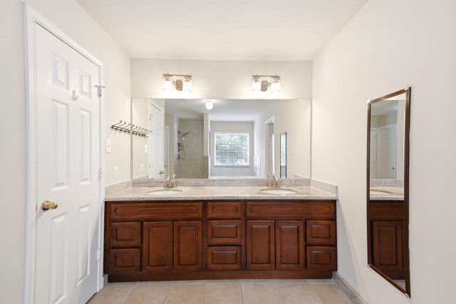 3126 Waters View Drive, Sugar Land, TX 77478