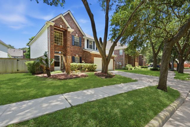 3126 Waters View Drive, Sugar Land, TX 77478