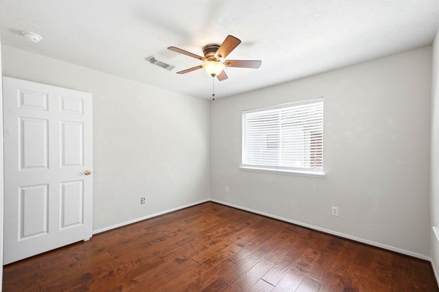 3126 Waters View Drive, Sugar Land, TX 77478