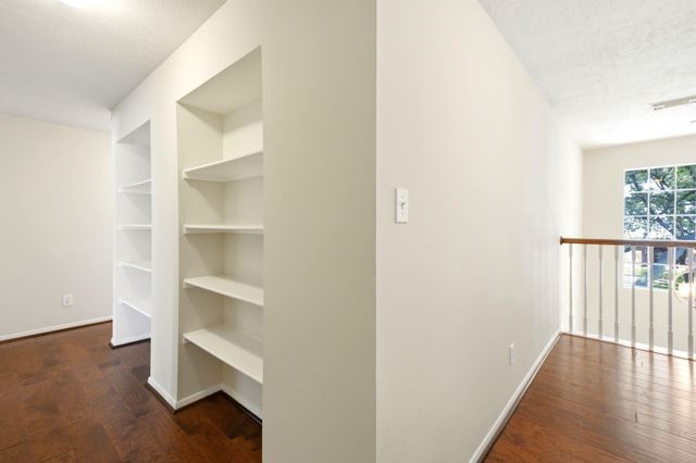 3126 Waters View Drive, Sugar Land, TX 77478