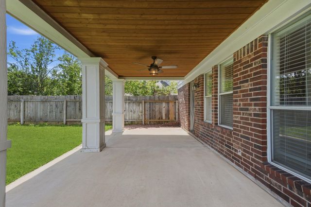 3126 Waters View Drive, Sugar Land, TX 77478