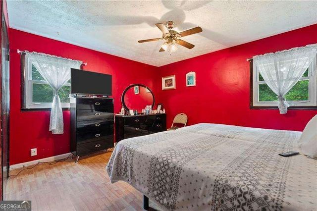 1140 Pineglen Drive, Riverdale, GA 30296