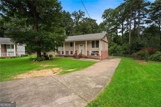 1140 Pineglen Drive, Riverdale, GA 30296