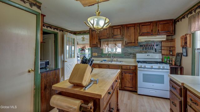 325 Sacandaga Road, Perth, NY 12095