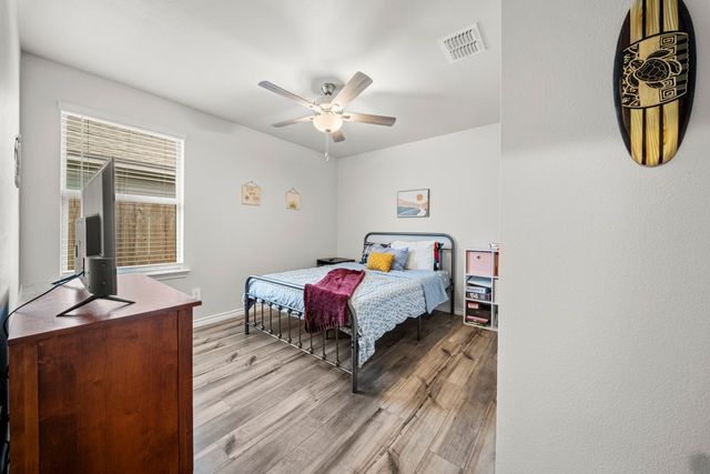 7609 Cowboy Trail Lane, Corpus Christi, TX 78414