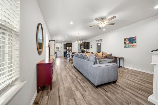 7609 Cowboy Trail Lane, Corpus Christi, TX 78414