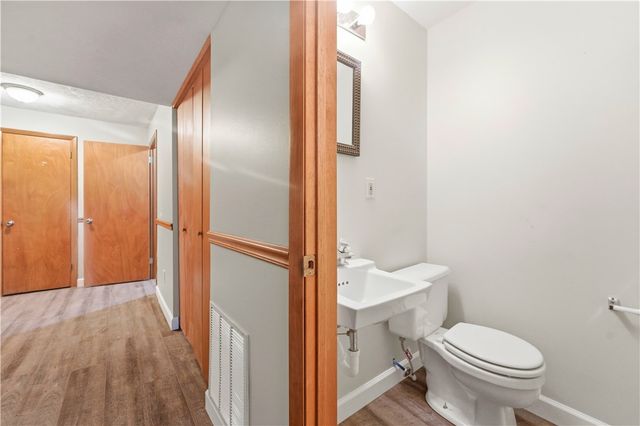 217 Clearbrook Ct, Cranberry Twp, PA 16066