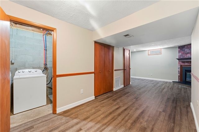 217 Clearbrook Ct, Cranberry Twp, PA 16066