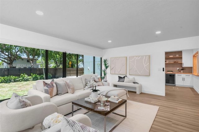 205 NE 123rd Street, North Miami, FL 33161