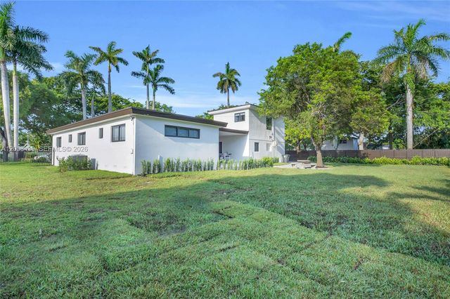 205 NE 123rd Street, North Miami, FL 33161