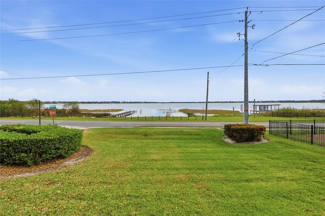 100 MADALYN, Auburndale, FL 33823